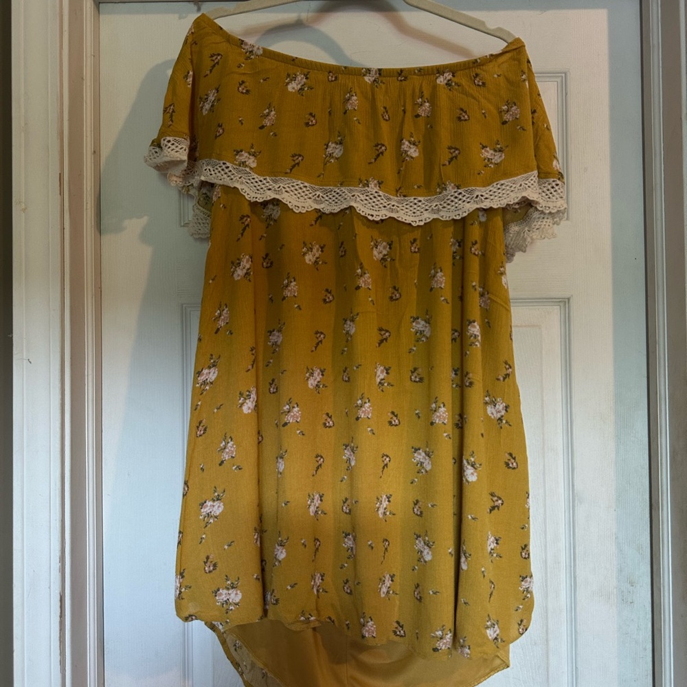 Rue21 Gold Ruffled Mini Skirt Casual Resort Wear